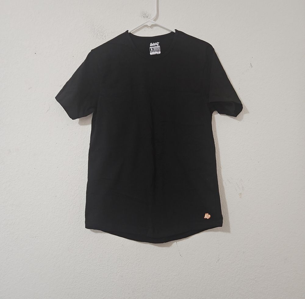 Underdog brand black t-shirt Men Size Small